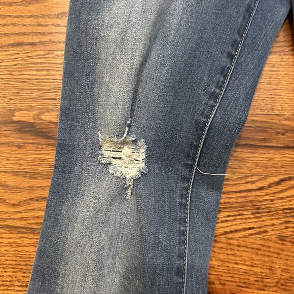 YMI bell Bottom Button Fly High Waisted Women’s Jeans Size 3/26 Distressed - Picture 5 of 16